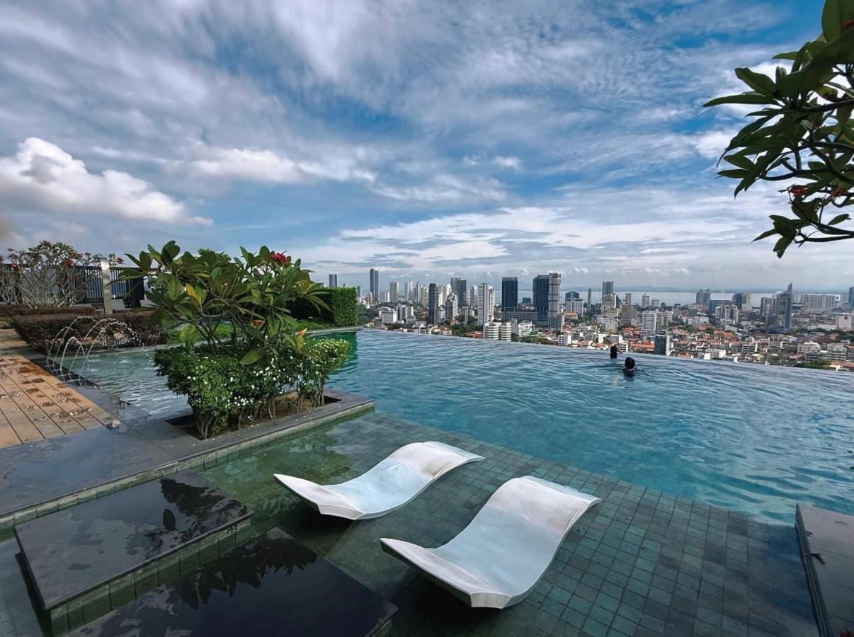 Beacon Executive Suite - City View - By Iz 乔治敦 外观 照片